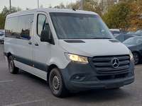 Pogled od napred  desno