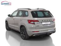 Vista traseira esquerda