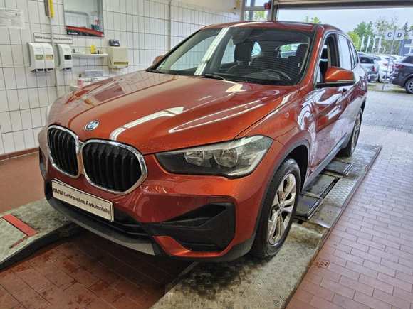 Skats no kreisās puses priekšā