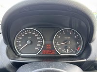 Pohled na přístrojovou desku