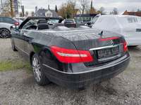 Widok z tyłu po stronie lewej