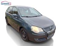 Skats no labās puses priekšā