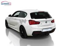 Vaade tagant vasakult