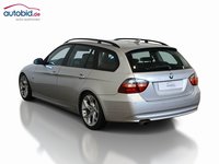 Vaade tagant vasakult