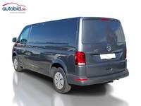 Vaade tagant vasakult