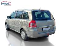 Vaade tagant vasakult