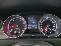 Pohled na přístrojovou desku