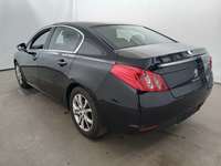 Vue de l’arrière gauche