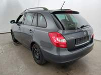 Vue de l’arrière gauche