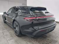 Pogled od pozadi levo