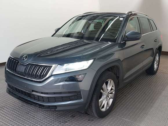 Pogled od napred levo