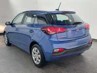 Pogled od pozadi levo