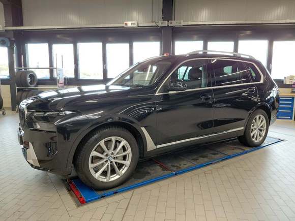 Vista anteriore sinistra