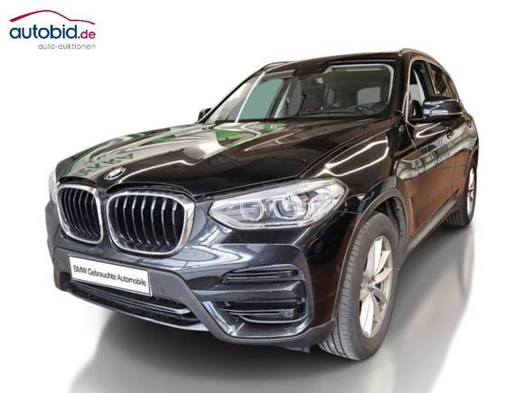 Skats no kreisās puses priekšā