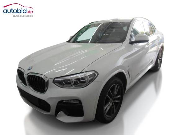 Skats no kreisās puses priekšā