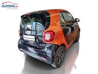 Skats no labās puses aizmugurē