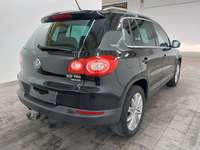 Skats no labās puses aizmugurē