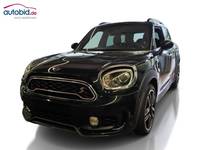 Skats no kreisās puses priekšā