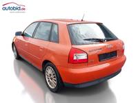 Vista traseira esquerda