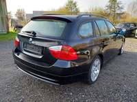 Widok z tyłu po stronie prawej