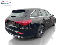 Pogled od pozadi desno