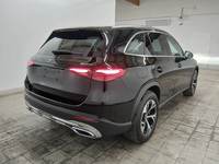 Pogled od pozadi desno