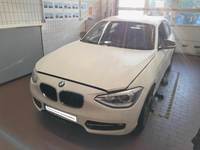 Skats no kreisās puses priekšā