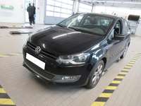 Skats no kreisās puses priekšā