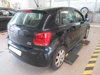 Skats no labās puses aizmugurē