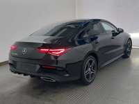 Pogled od pozadi desno