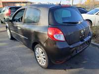 Vue de l’arrière gauche