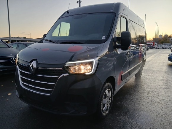 Pogled od napred levo