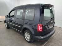 Vue de l’arrière gauche