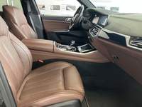 Вид на салон