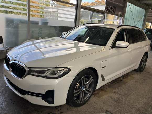 Вид спереди слева