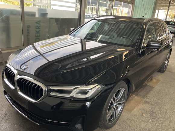 Вид спереди слева