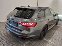 Pogled od pozadi desno