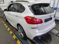 Vista traseira esquerda