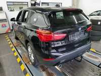 Vista traseira esquerda