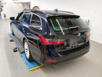 Vista traseira esquerda