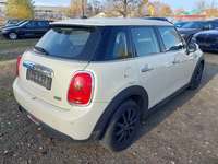 Vue de l’arrière droit