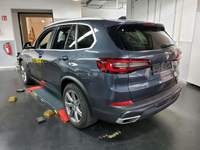 Vista traseira esquerda