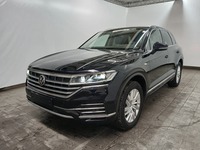 Skats no kreisās puses priekšā