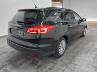 Skats no labās puses aizmugurē