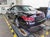 Vista traseira esquerda