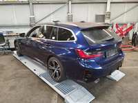 Vista traseira esquerda