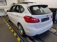 Vista traseira esquerda