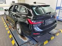 Vista traseira esquerda