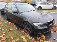 Skats no labās puses priekšā