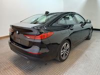 Vue de l’arrière droit